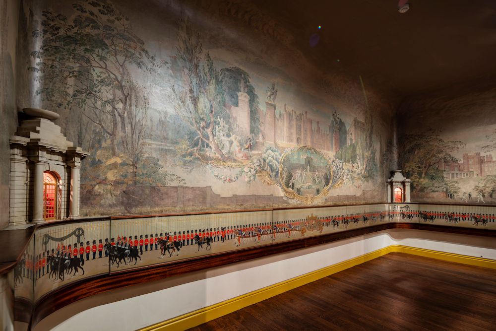 Queen Mary's Dolls' House Murals and Niches